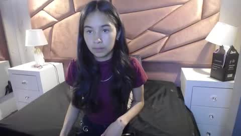 Snapshot of bunnywhite21 chatting on September 19, 2025, 7:47 pm bunny online show from September 19, 2025, 7:47 pm