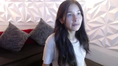 Snapshot of bunnywhite21 chatting on October 14, 2025, 5:25 pm bunny online show from October 14, 2025, 5:25 pm