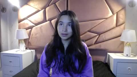 Snapshot of bunnywhite21 chatting on October 18, 2025, 7:03 pm bunny online show from October 18, 2025, 7:03 pm