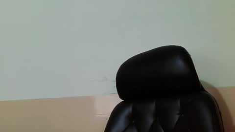 Hairy Arabian online show from January 28, 2025, 5:22 am