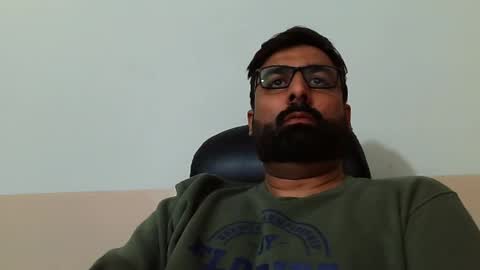 Hairy Arabian online show from February 12, 2025, 4:12 am