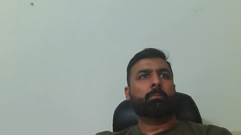 Hairy Arabian online show from February 17, 2025, 10:07 am