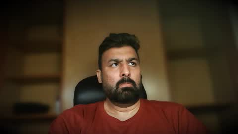 Hairy Arabian online show from October 2, 2025, 4:52 am