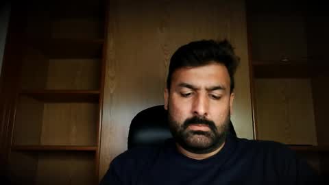 Hairy Arabian online show from October 12, 2025, 4:17 pm