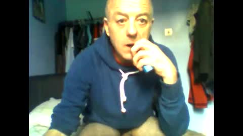 burnleyguy1977 online show from February 17, 2026, 7:49 am