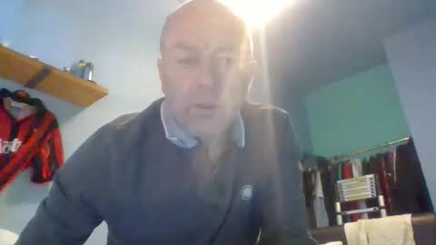 burnleyguy1977 online show from April 28, 2026, 8:41 am