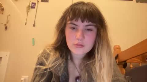 esme gray online show from October 14, 2025, 5:30 am