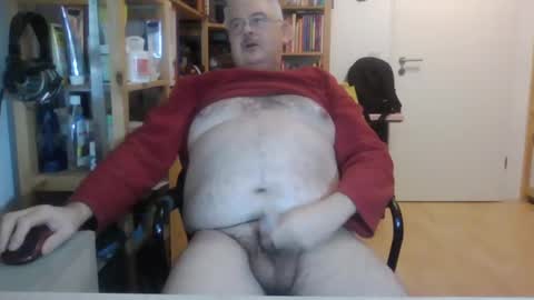 Snapshot of busibaer666 chatting on December 14, 2024, 4:09 pm busi online show from December 14, 2024, 4:09 pm