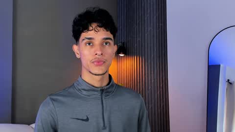 Buster independent model online show from January 4, 2025, 12:16 pm