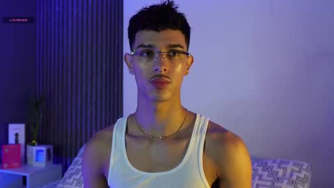 Buster independent model online show from September 15, 2025, 10:59 am