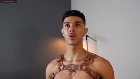 Buster independent model online show from October 16, 2025, 4:30 pm