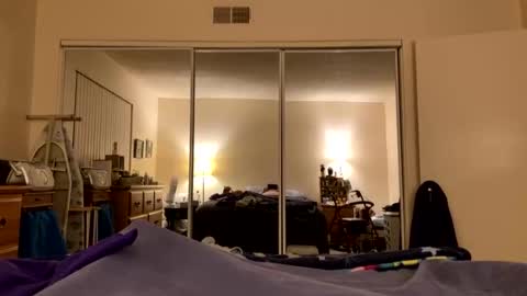 busty_2008 online show from February 27, 2026, 4:34 am