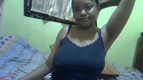 Snapshot of busty_kenzi chatting on December 24, 2024, 12:33 am busty kenzi online show from December 24, 2024, 12:33 am