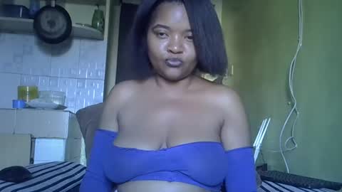 Snapshot of busty_kenzi chatting on January 20, 2025, 4:43 am busty kenzi online show from January 20, 2025, 4:43 am