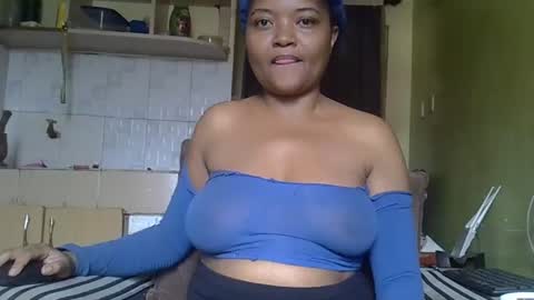 Snapshot of busty_kenzi chatting on January 30, 2025, 11:33 am busty kenzi online show from January 30, 2025, 11:33 am