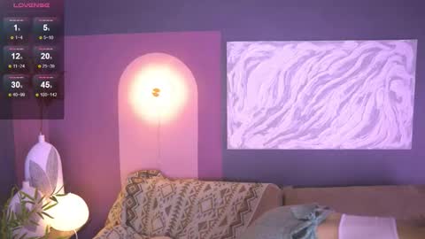 Kira online show from September 9, 2025, 7:52 am