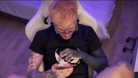 c10h15on online show from January 5, 2026, 5:27 pm