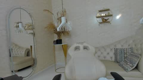 Camii Sweet  online show from April 8, 2026, 8:31 pm