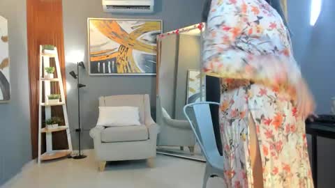 Snapshot of cailing chatting on February 23, 2026, 11:07 am I am Katherine online show from February 23, 2026, 11:07 am