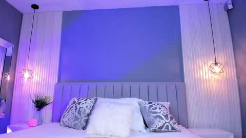 Caitlyn  online show from September 16, 2025, 11:17 pm