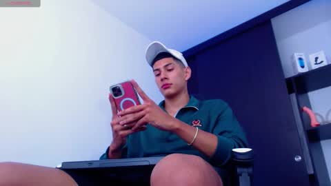 Valerio  online show from February 12, 2025, 6:30 pm