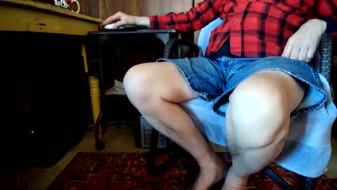 Snapshot of cali1962 chatting on December 30, 2024, 6:27 pm Cal online show from December 30, 2024, 6:27 pm