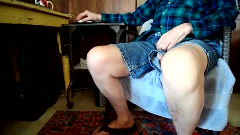 Snapshot of cali1962 chatting on January 24, 2025, 8:00 pm Cal online show from January 24, 2025, 8:00 pm