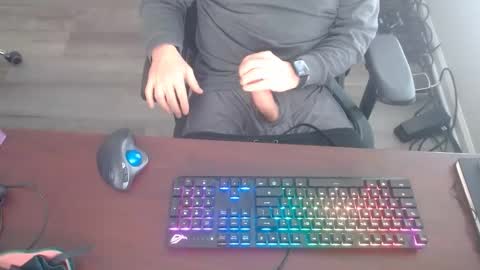 calibratorjosh online show from December 21, 2025, 7:43 pm