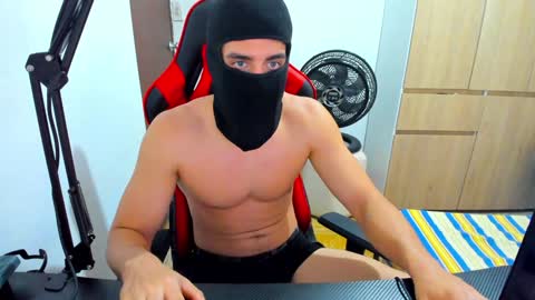 calihotcaliente27 online show from January 10, 2025, 1:20 pm