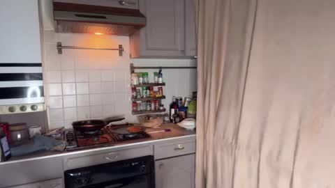 Caliiie of online show from February 10, 2025, 6:31 am