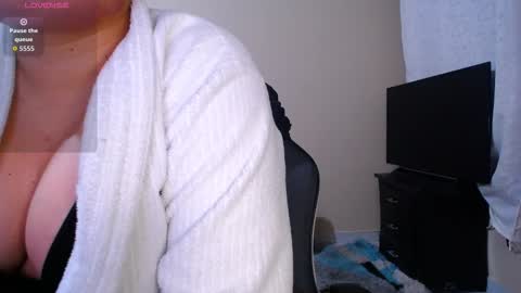 Snapshot of caliope_goddess1 chatting on September 20, 2025, 9:10 am caliope_goddess1 online show from September 20, 2025, 9:10 am