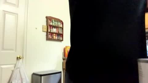 calishop1 online show from January 8, 2025, 2:14 am