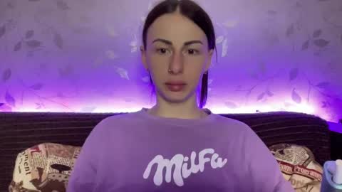 Anna online show from March 8, 2025, 7:09 pm