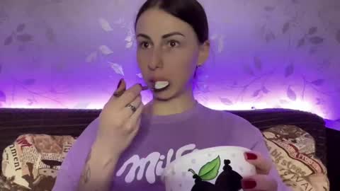 Anna online show from March 9, 2025, 10:19 pm