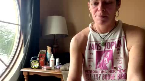 Calli online show from February 5, 2026, 7:07 pm