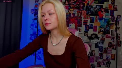 Robin online show from November 11, 2025, 11:21 am