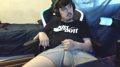 CallMeDusk online show from April 19, 2026, 10:56 pm