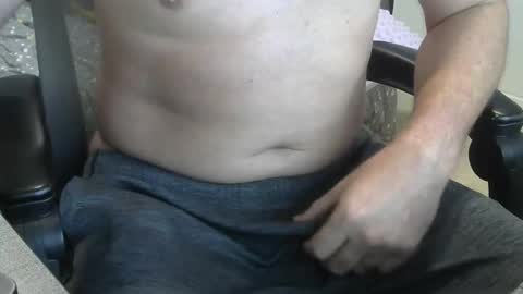 Snapshot of callmeroger33 chatting on November 24, 2025, 4:40 pm callmeroger33 online show from November 24, 2025, 4:40 pm