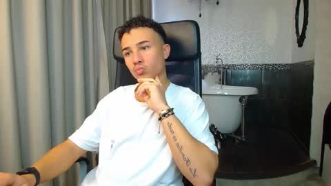 Snapshot of callumpike chatting on November 7, 2025, 9:53 am CallumPike online show from November 7, 2025, 9:53 am