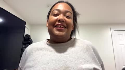 Snapshot of cals9x chatting on January 1, 2025, 9:52 pm camzxoxox online show from January 1, 2025, 9:52 pm