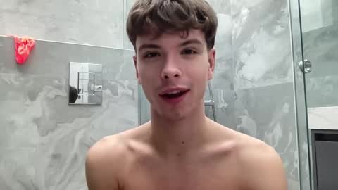 Snapshot of calvin_loves_you chatting on December 20, 2024, 10:22 pm Hey I am Calvin  online show from December 20, 2024, 10:22 pm