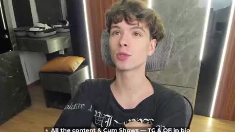 Hey I am Calvin  online show from June 9, 2026, 5:13 pm