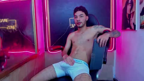 Snapshot of calvin_parker chatting on October 15, 2025, 4:34 am Calvin online show from October 15, 2025, 4:34 am