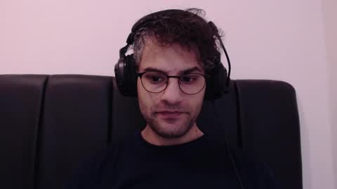 Snapshot of calvinjohnlad chatting on December 20, 2024, 11:21 am Calvinjohnlad online show from December 20, 2024, 11:21 am