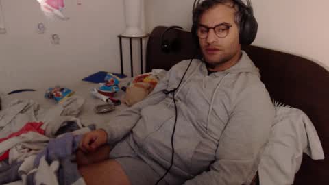 Snapshot of calvinjohnlad chatting on November 7, 2025, 7:03 pm Calvinjohnlad online show from November 7, 2025, 7:03 pm