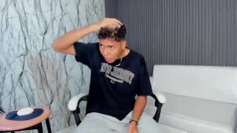 cam_xman online show from November 9, 2025, 3:21 pm