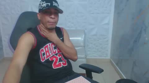 cam_xman online show from February 5, 2026, 1:27 pm