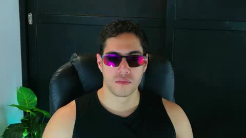 camara110 online show from February 20, 2025, 12:19 am