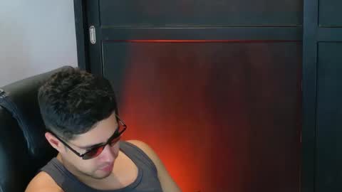 camara110 online show from September 15, 2025, 10:54 pm