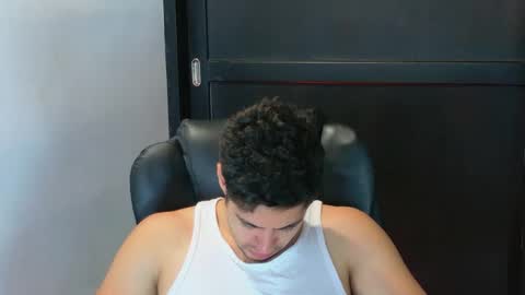 camara110 online show from October 6, 2025, 12:30 am